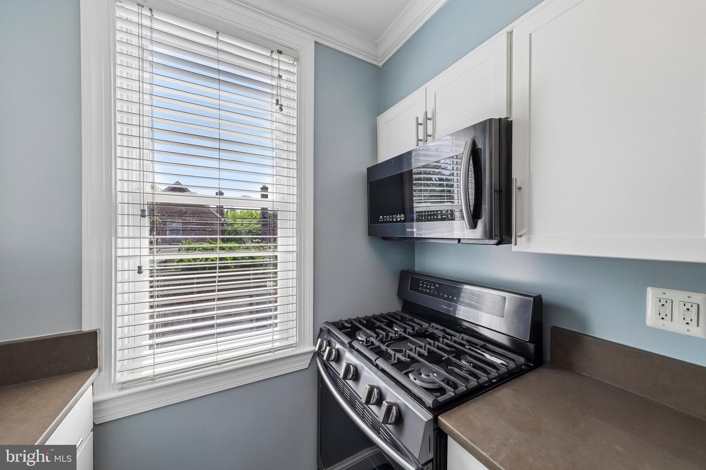 906 S Washington St # 207 photo 10