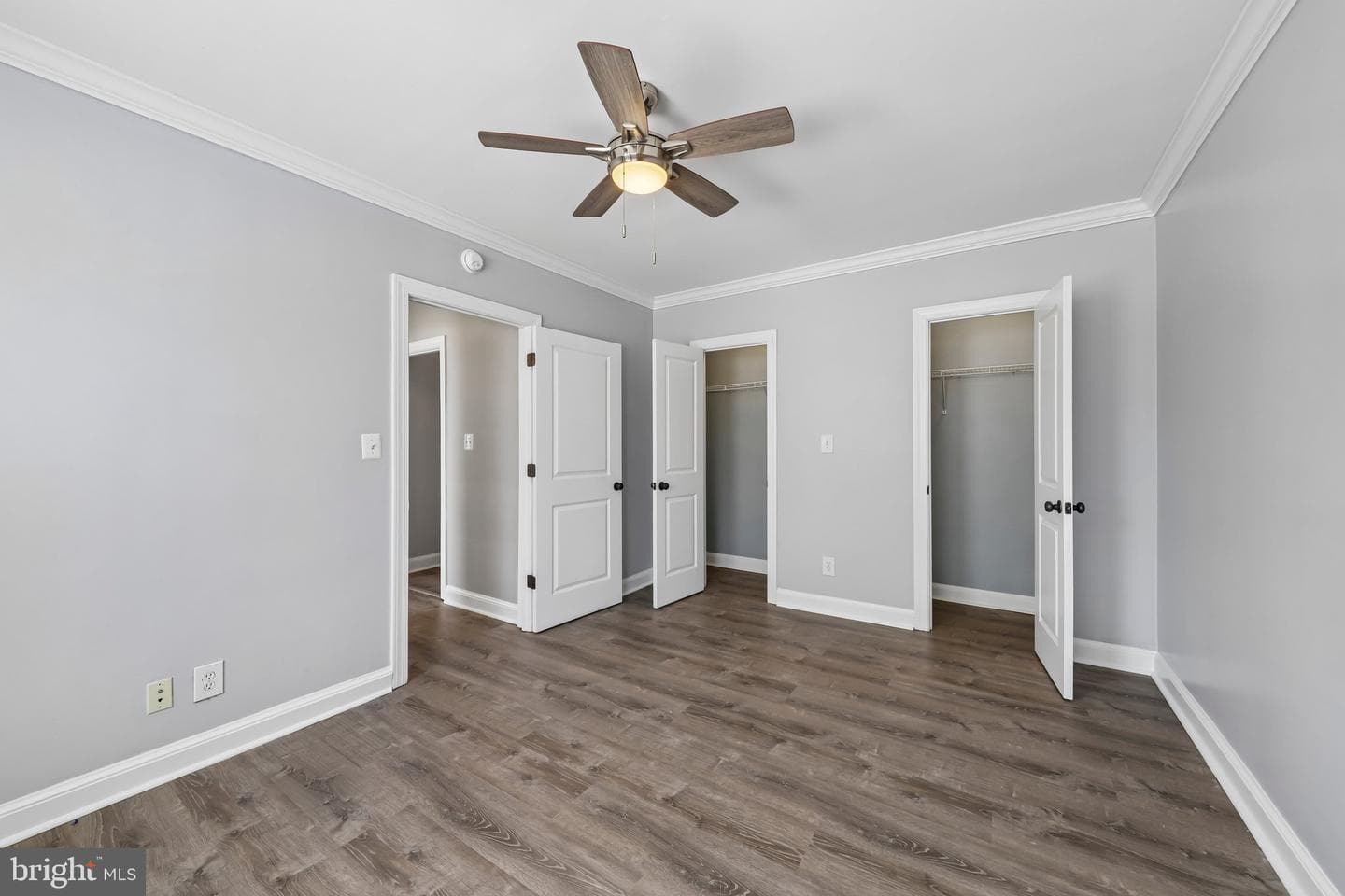 906 S Washington St # 207 photo 18