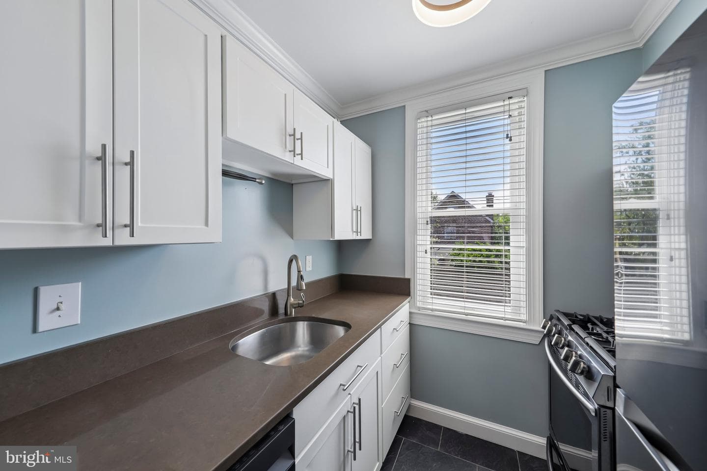 906 S Washington St # 207 photo 8