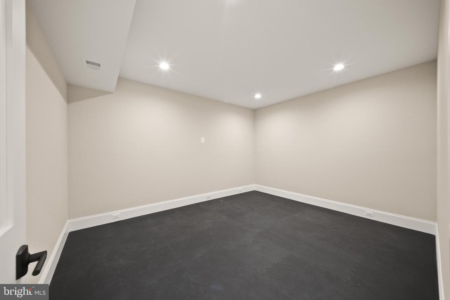 31 E Reed Avenue photo 52