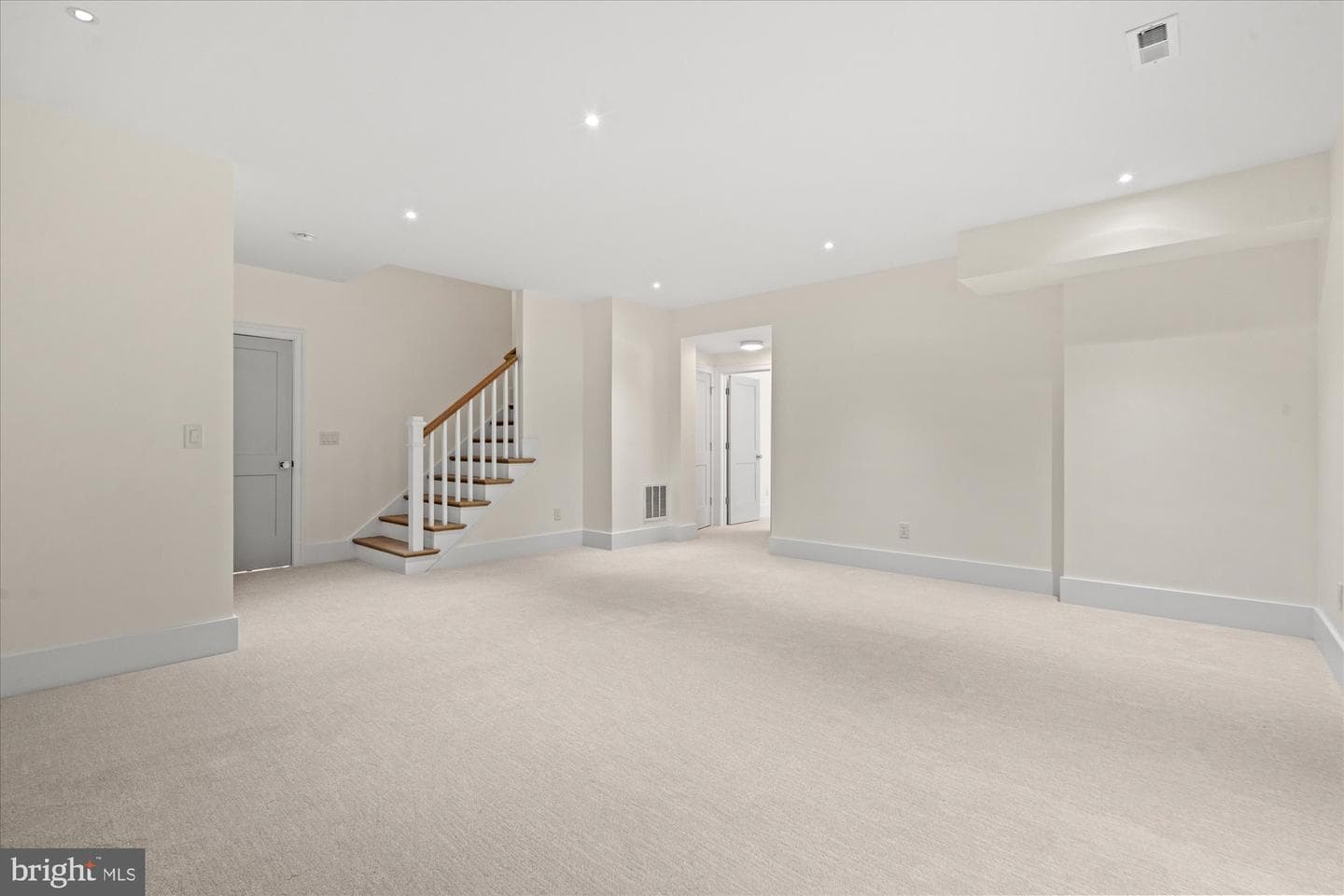 28 W Chapman Street photo 40