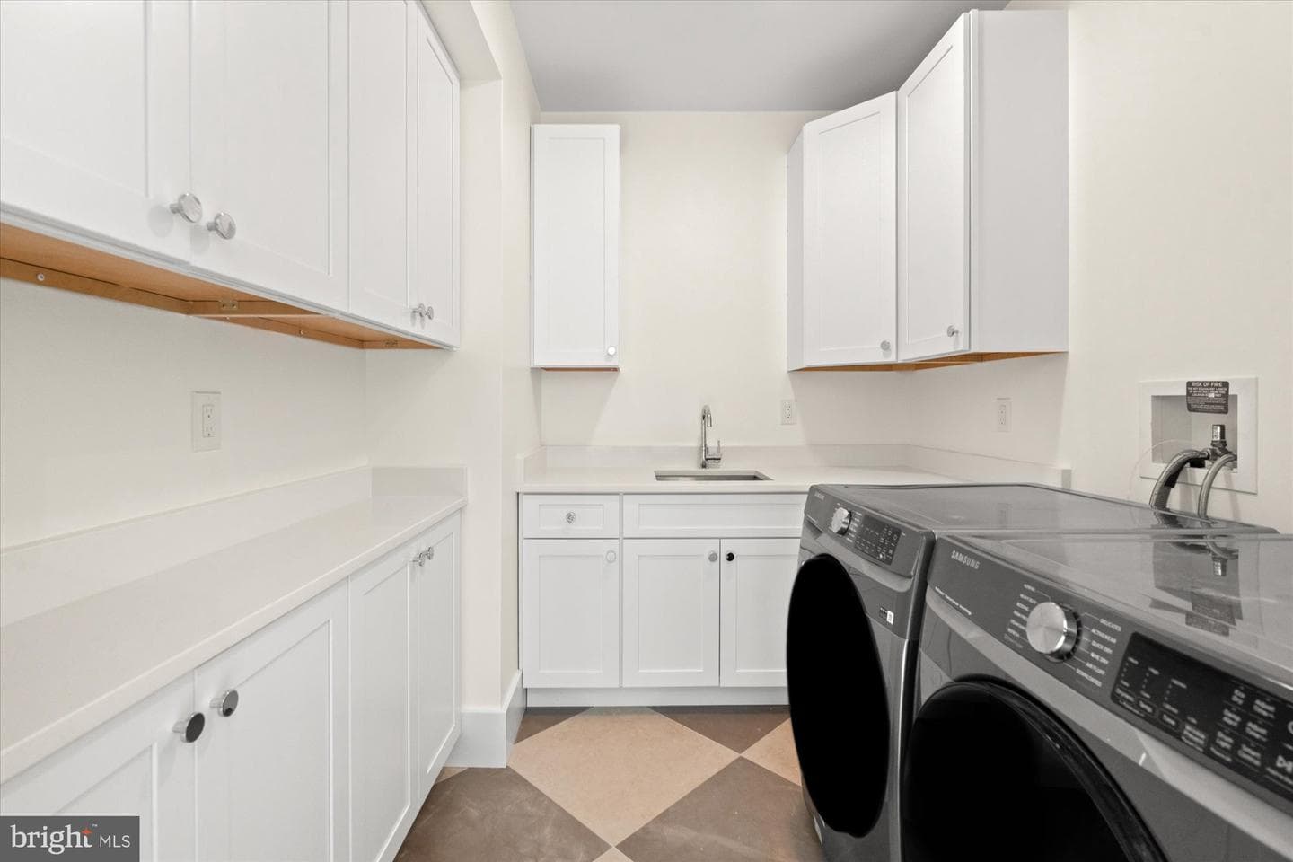 26 W Chapman Street photo 34