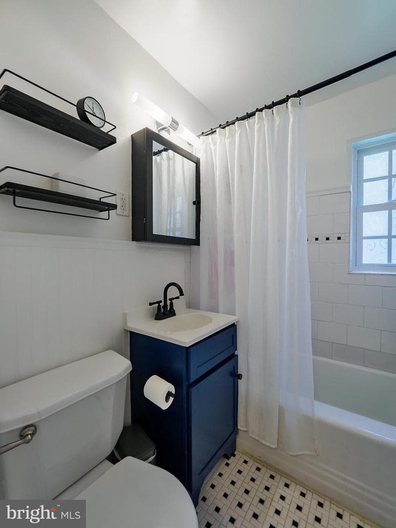 1608 W Abingdon Dr # 102 photo 30