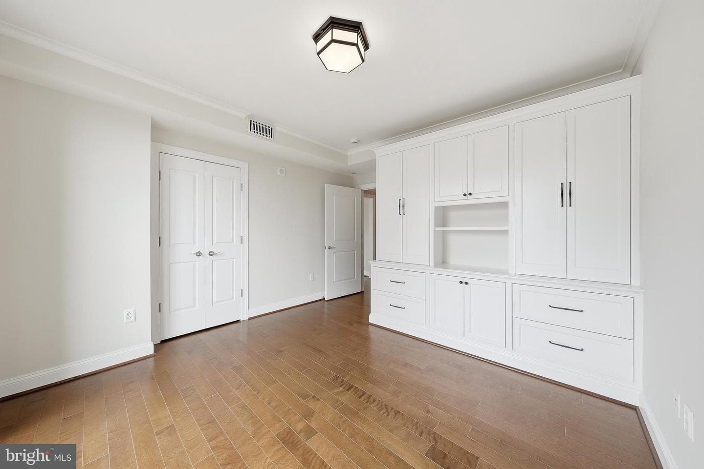2050 Jamieson Avenue #1008 photo 10