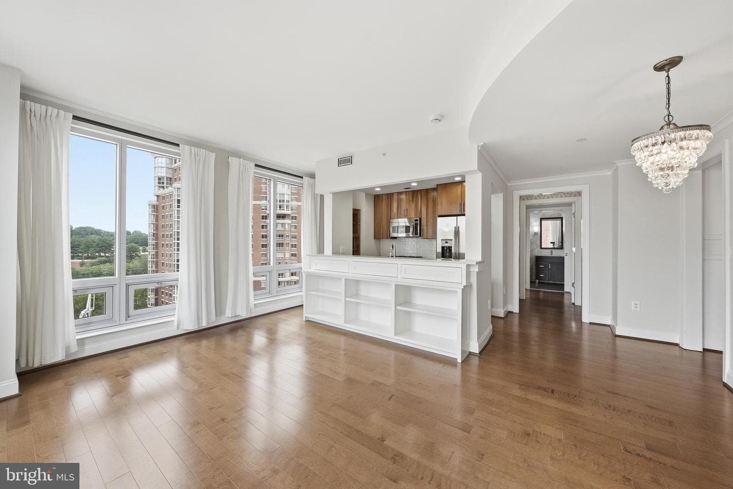 2050 Jamieson Avenue #1008 photo 4