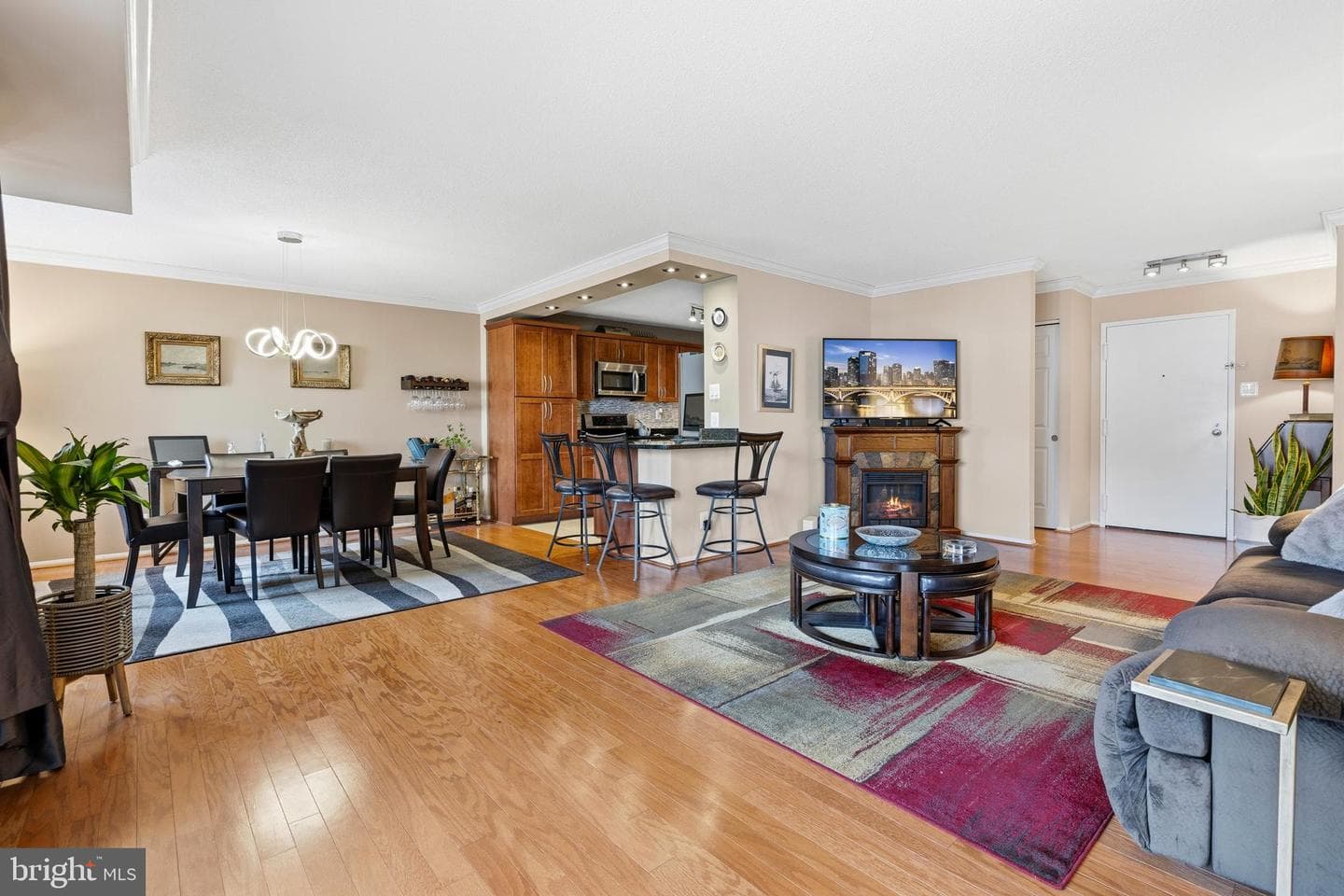 203 Yoakum Pkwy # 410 photo 14