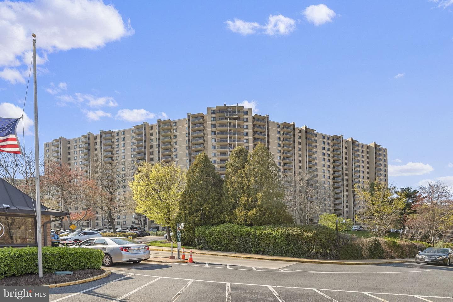 203 Yoakum Pkwy # 410 photo 33