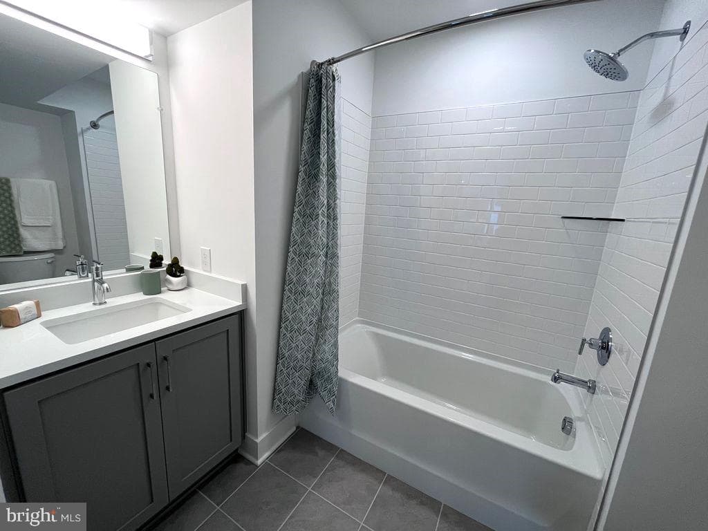 701 N Henry St # 205 photo 12