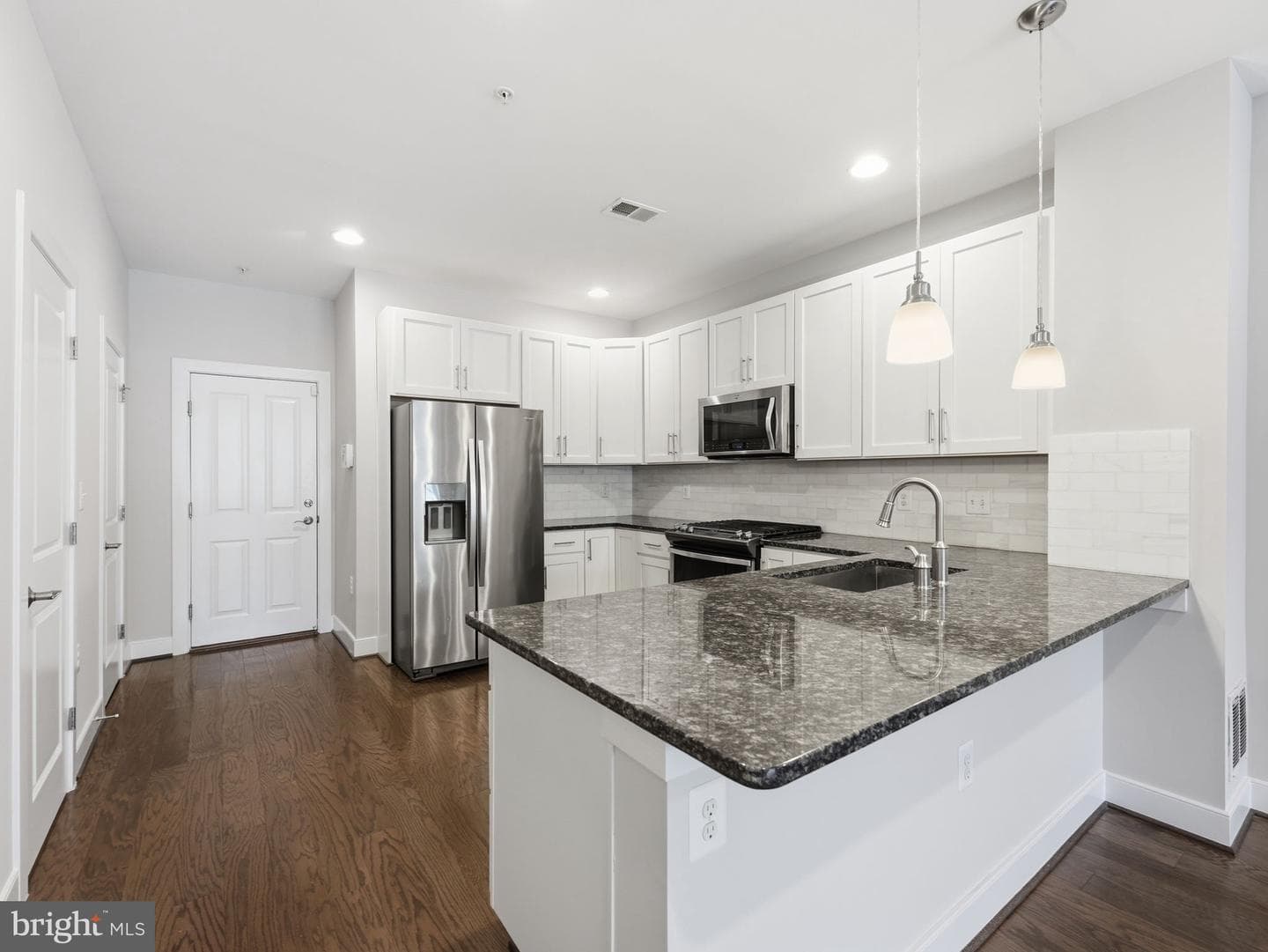 1912 Potomac Avenue #101 photo 6