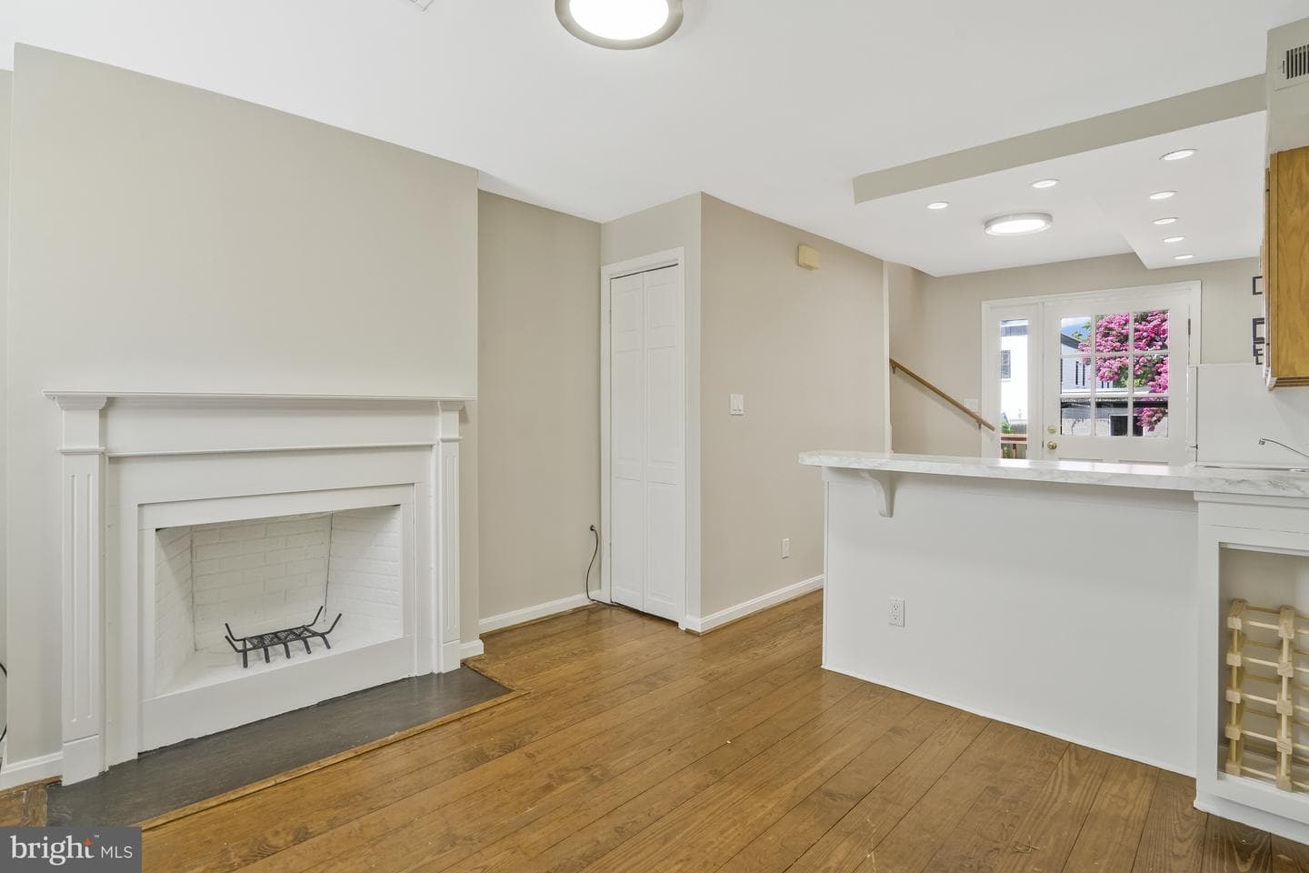 206 N Payne Street N photo 3