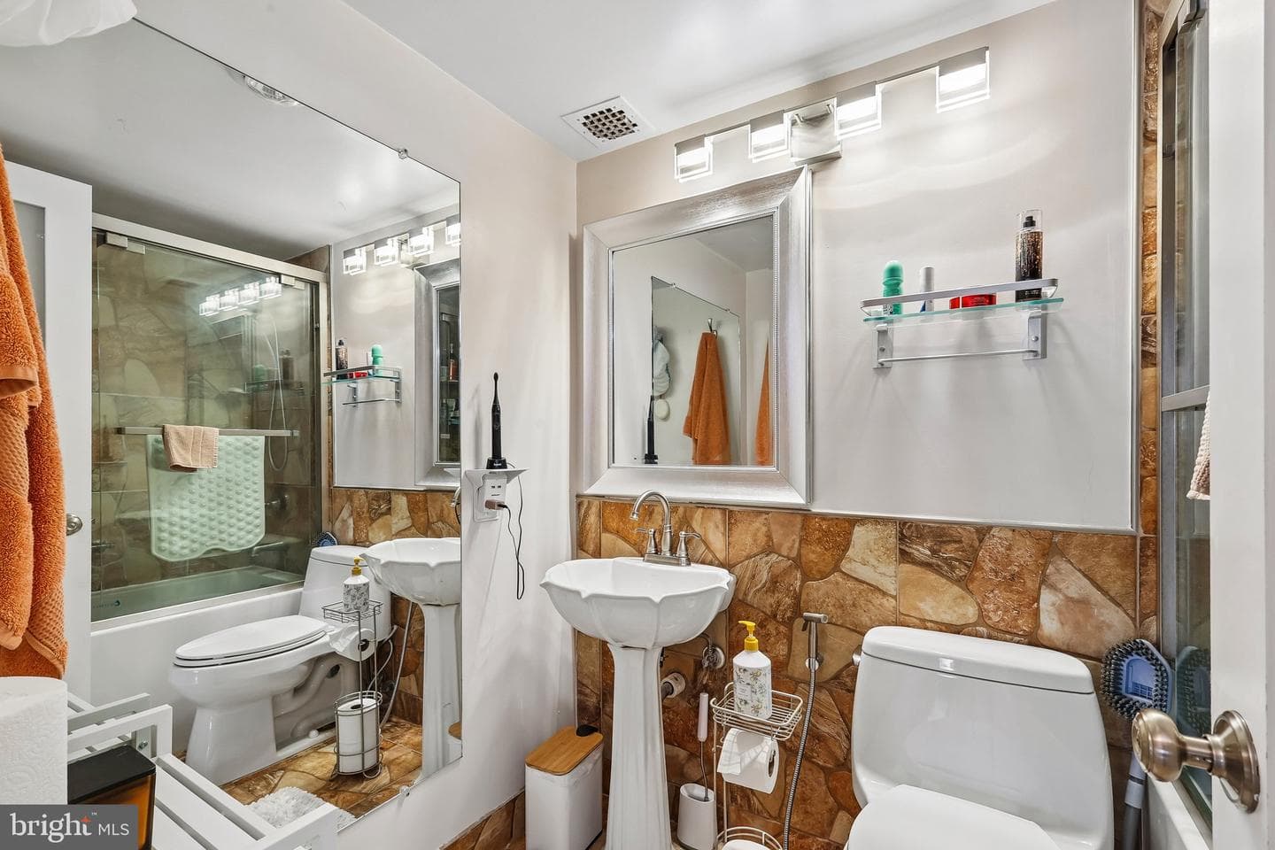 203 Yoakum Parkway #925 photo 27