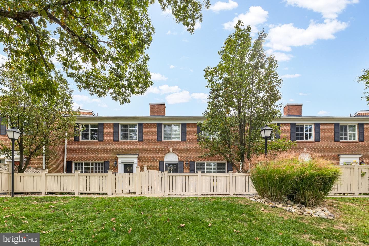 1545 N Van Dorn photo 38