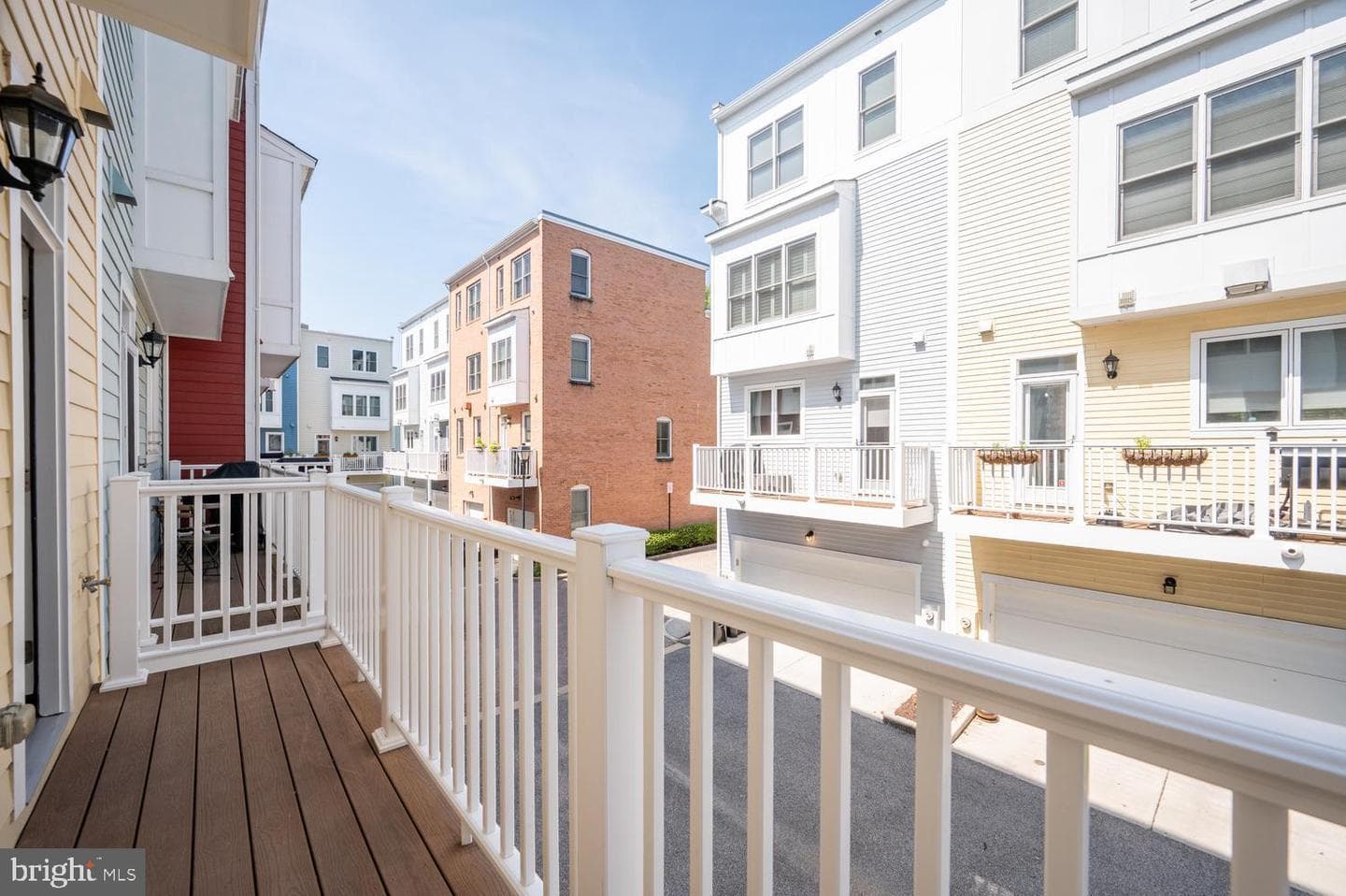 820 N Alfred Street photo 20