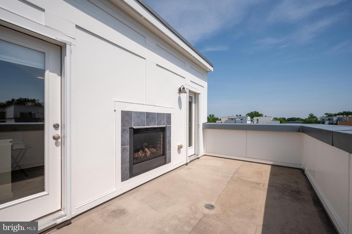 820 N Alfred Street photo 45