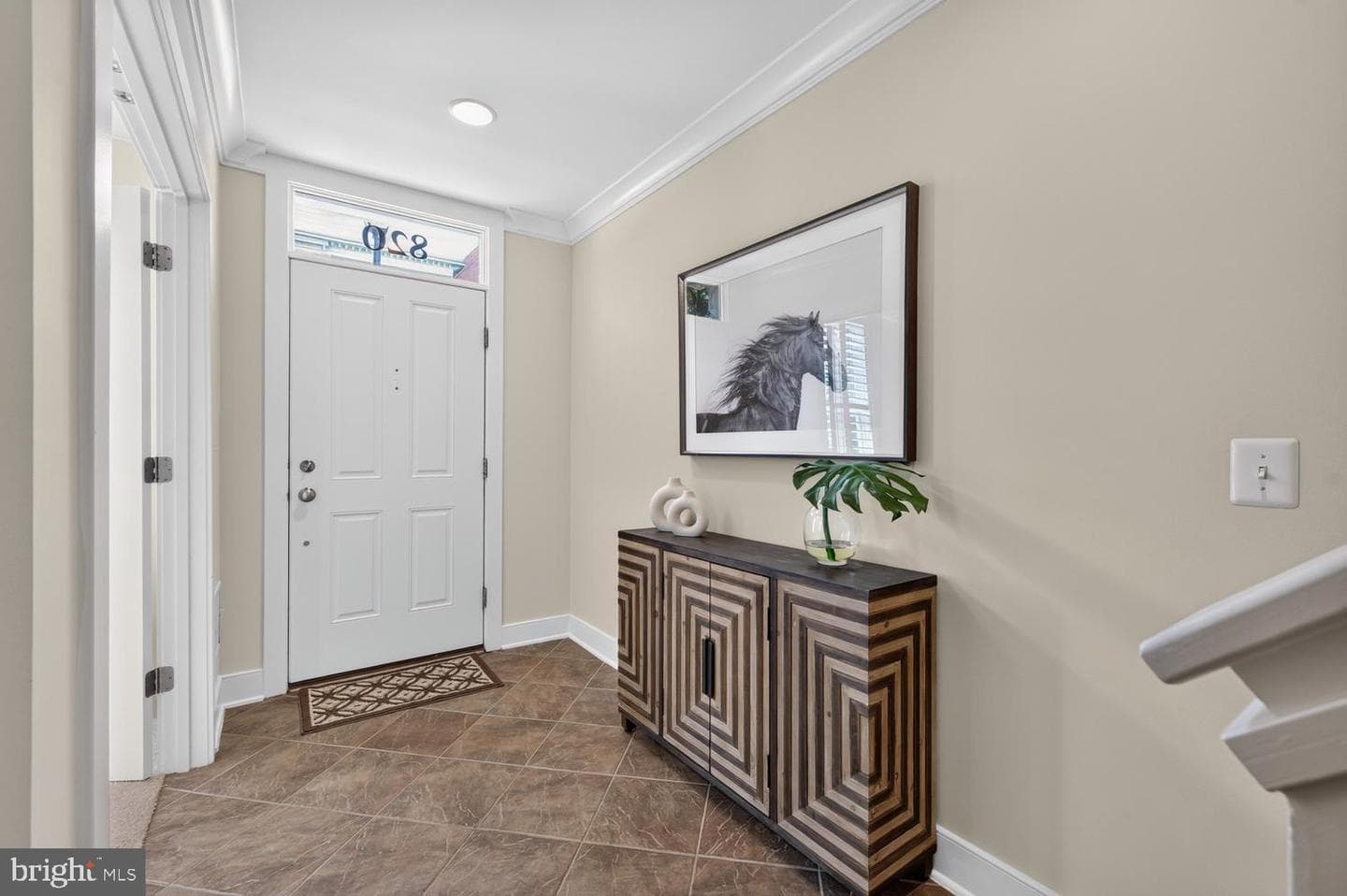 820 N Alfred Street photo 5