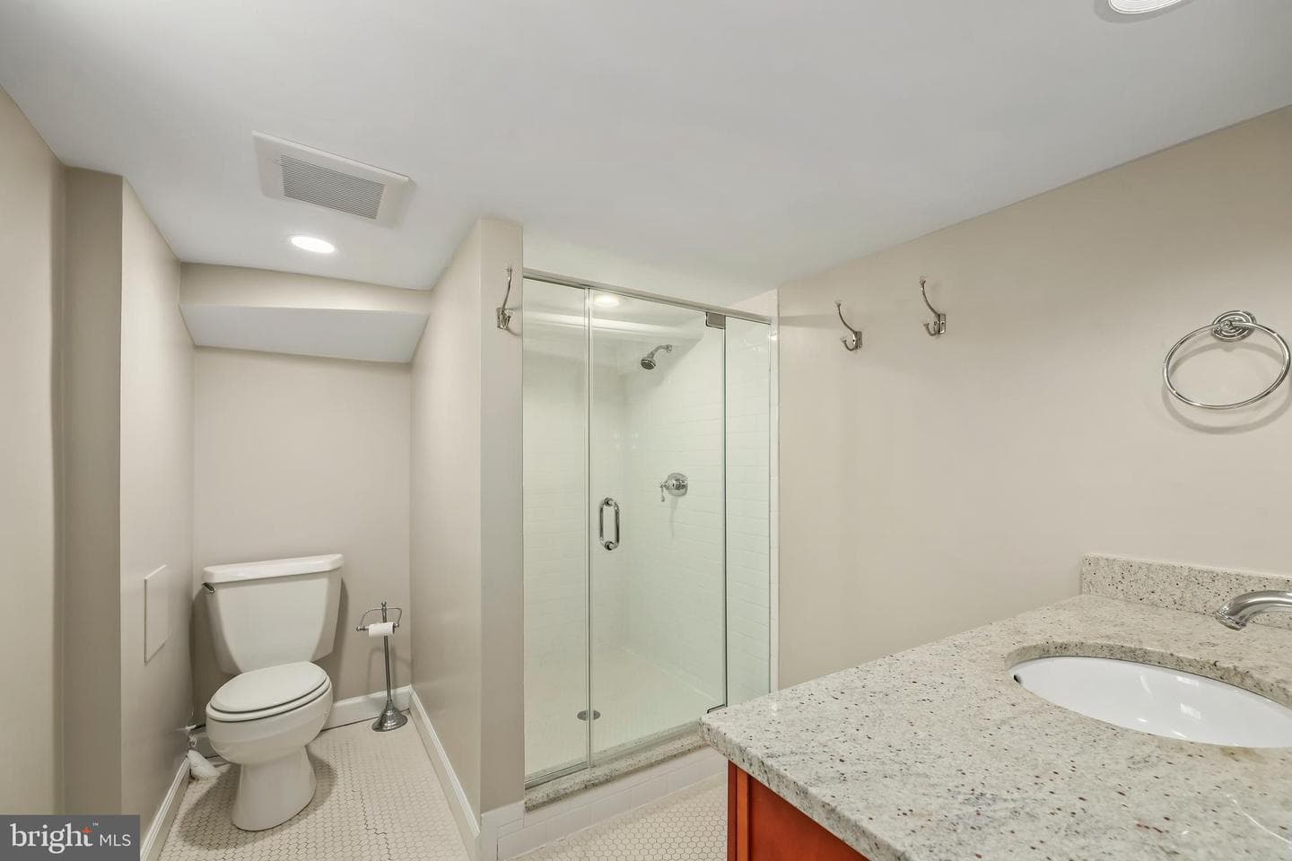 605 Johnston Place photo 41