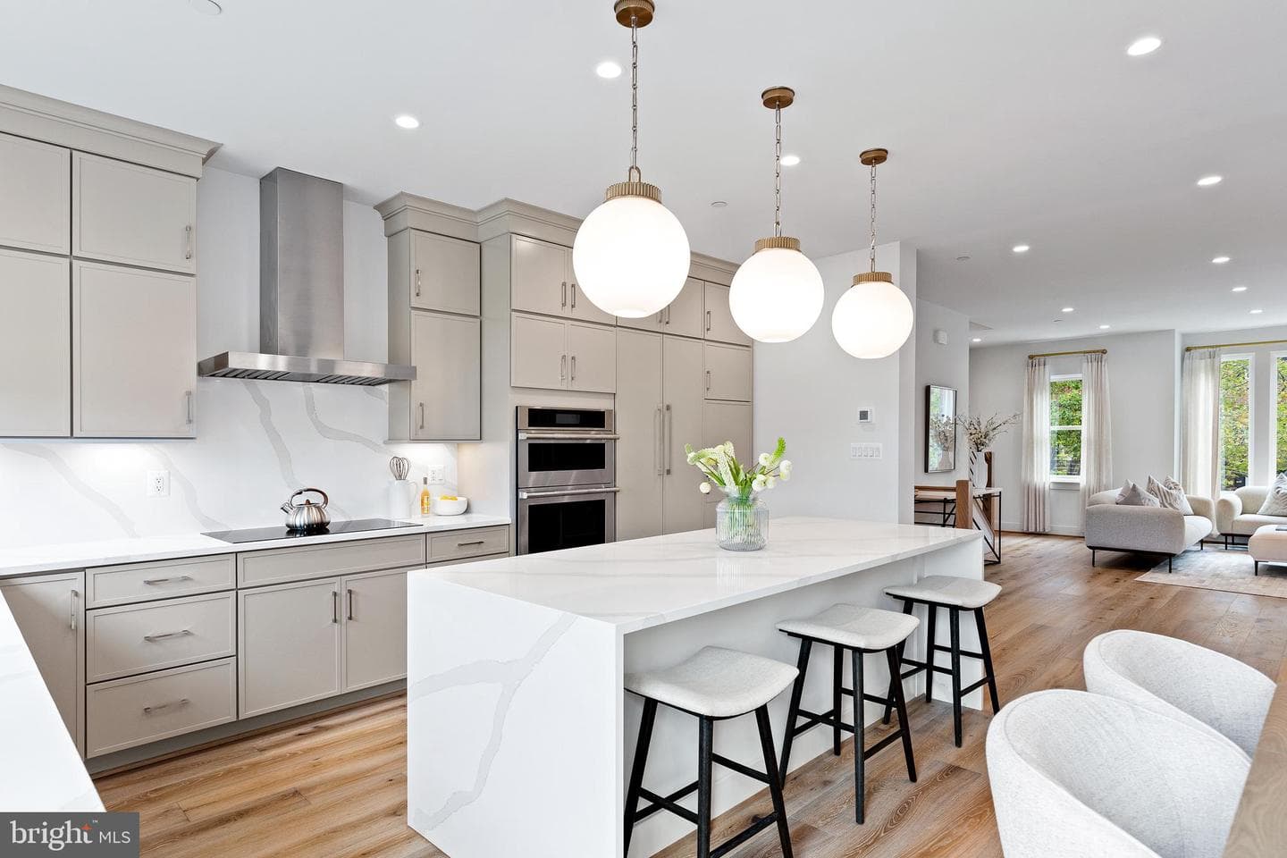 614 S Alfred Street photo 11