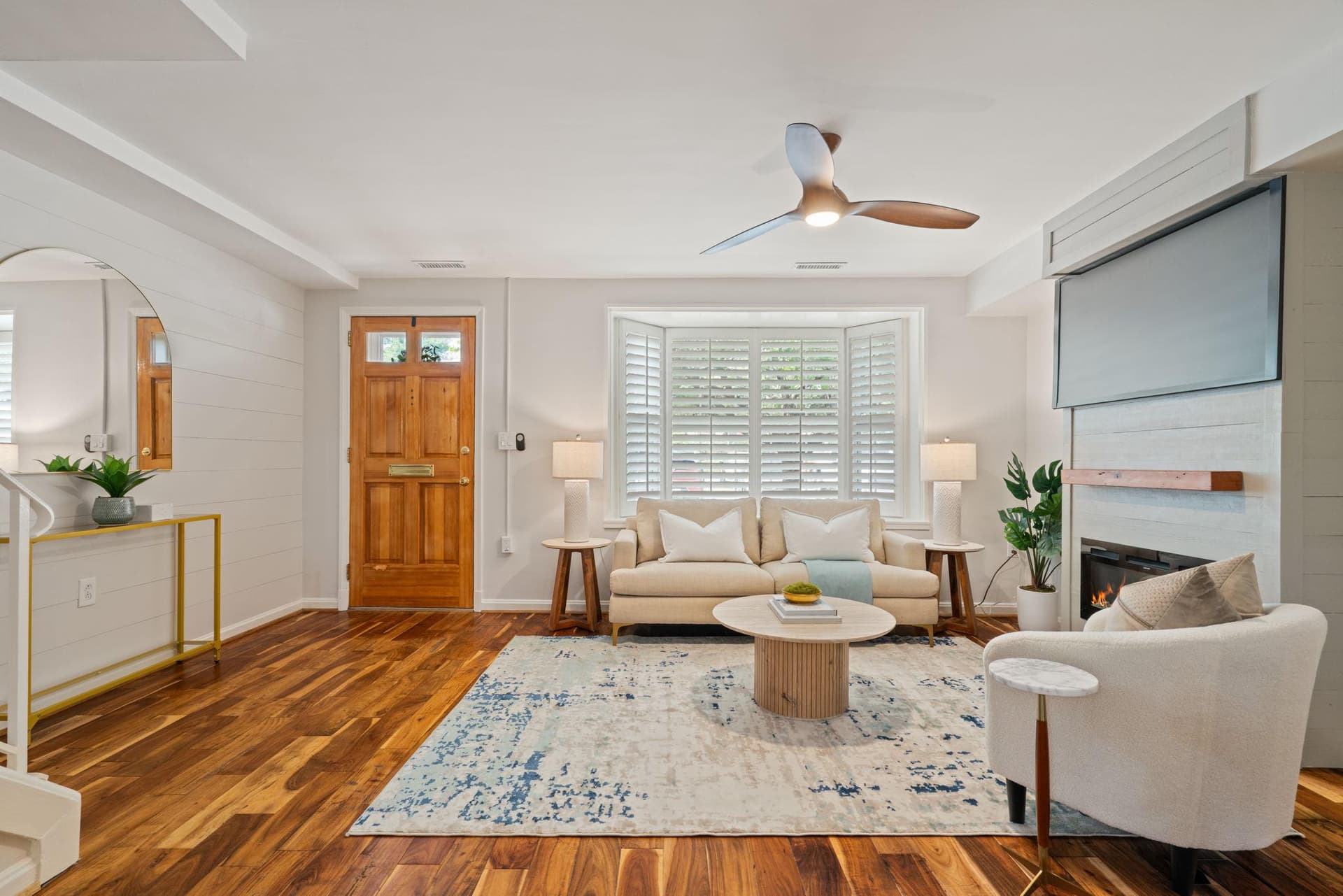 3753 Jason Avenue, Alexandria