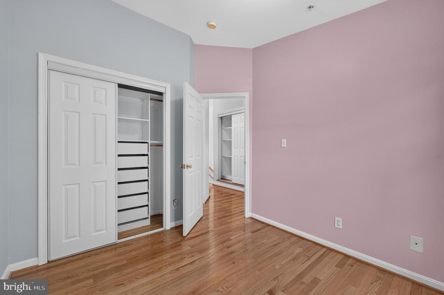 122 Sanborn Place photo 42