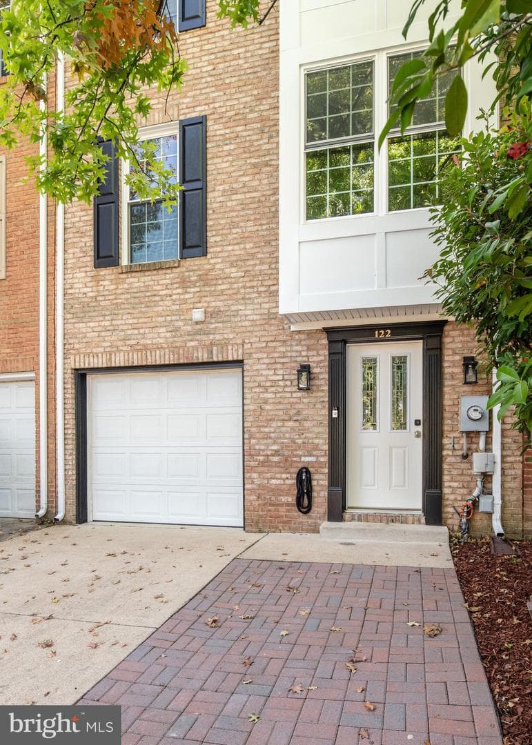 122 Sanborn Place photo 48