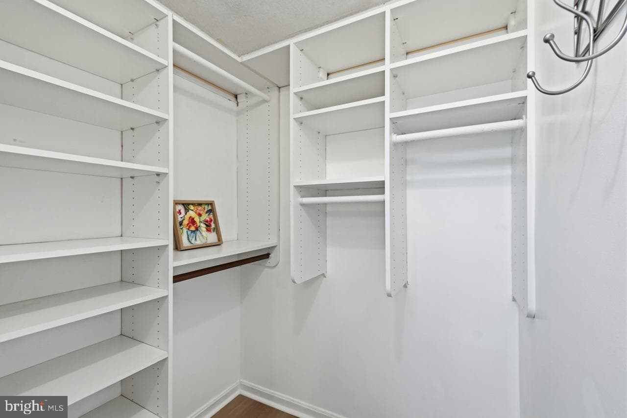 307 Yoakum Parkway #1104 photo 17