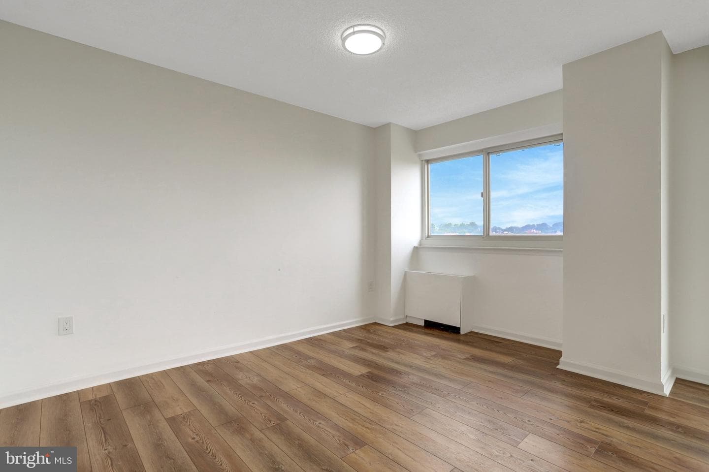 1225 Martha Custis Drive #811 photo 5