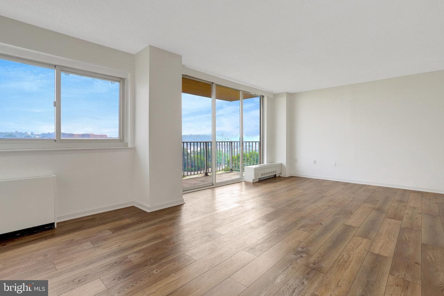 1225 Martha Custis Drive #811 photo 8