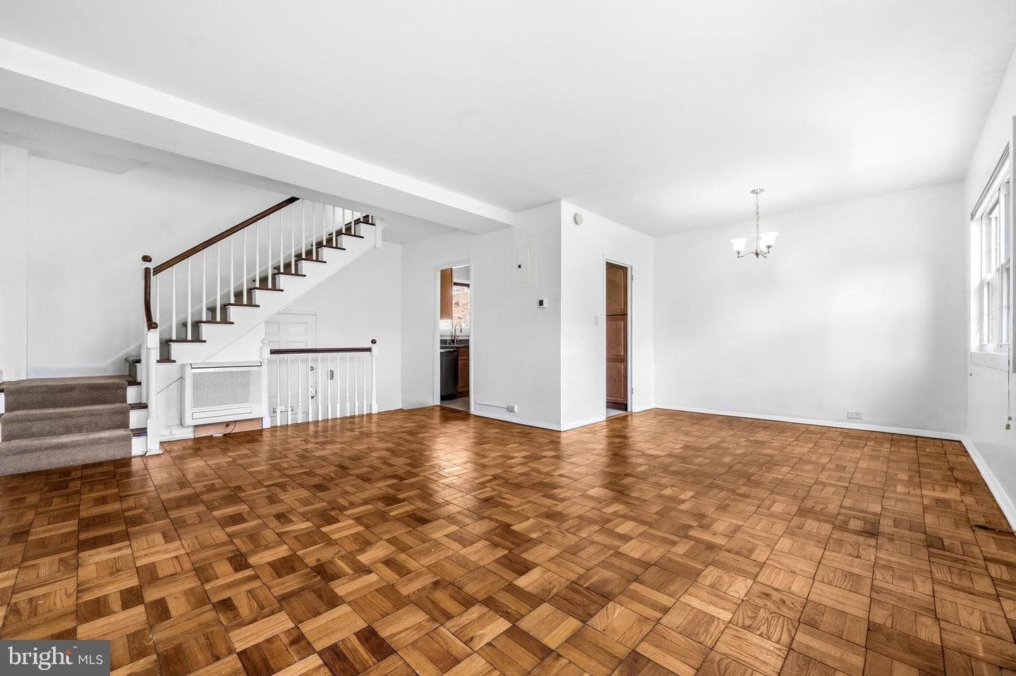 1615 Mount Eagle Place photo 15