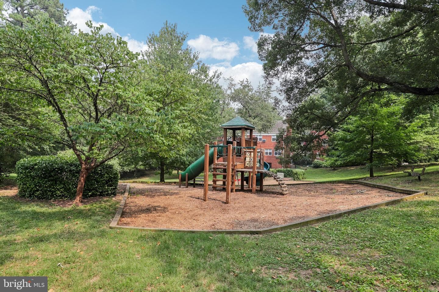 1622 Ripon Place photo 27