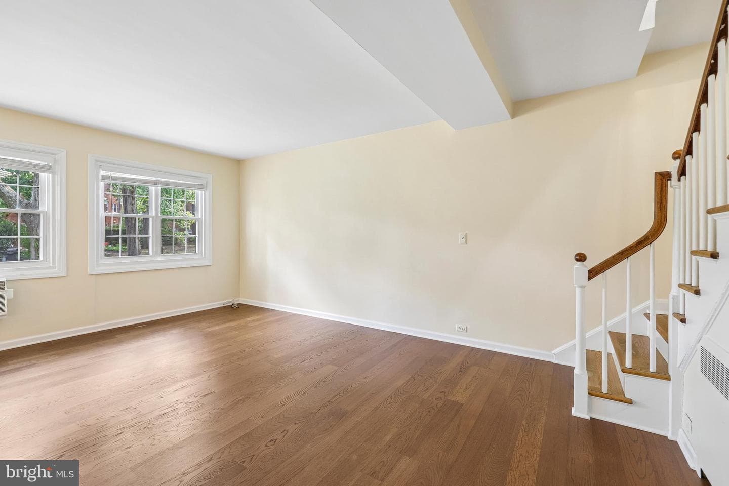 1622 Ripon Place photo 3