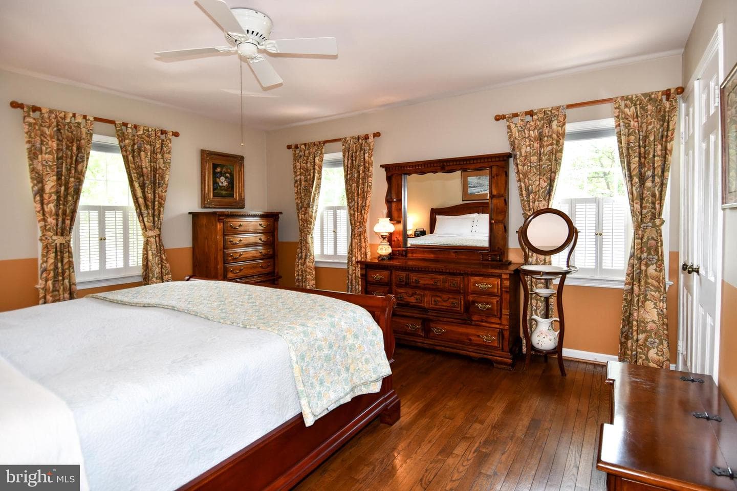 445 Old Town Court photo 24