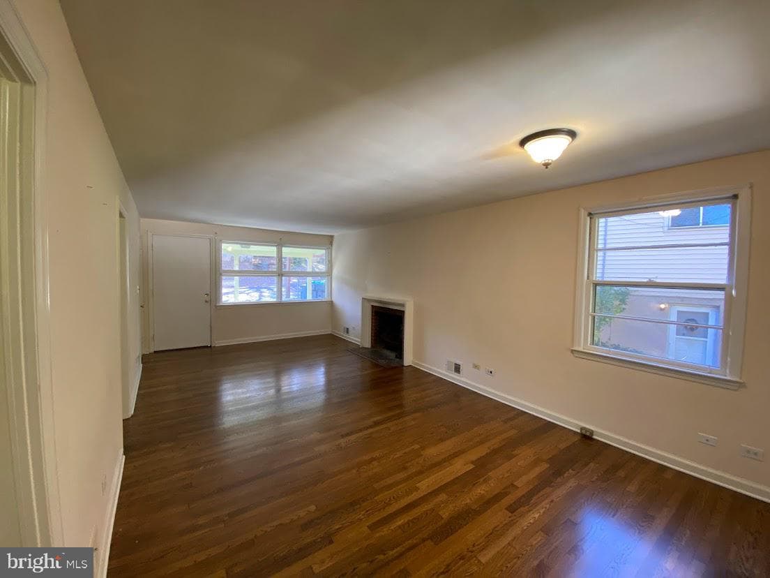2308 Crestmont Avenue photo 4