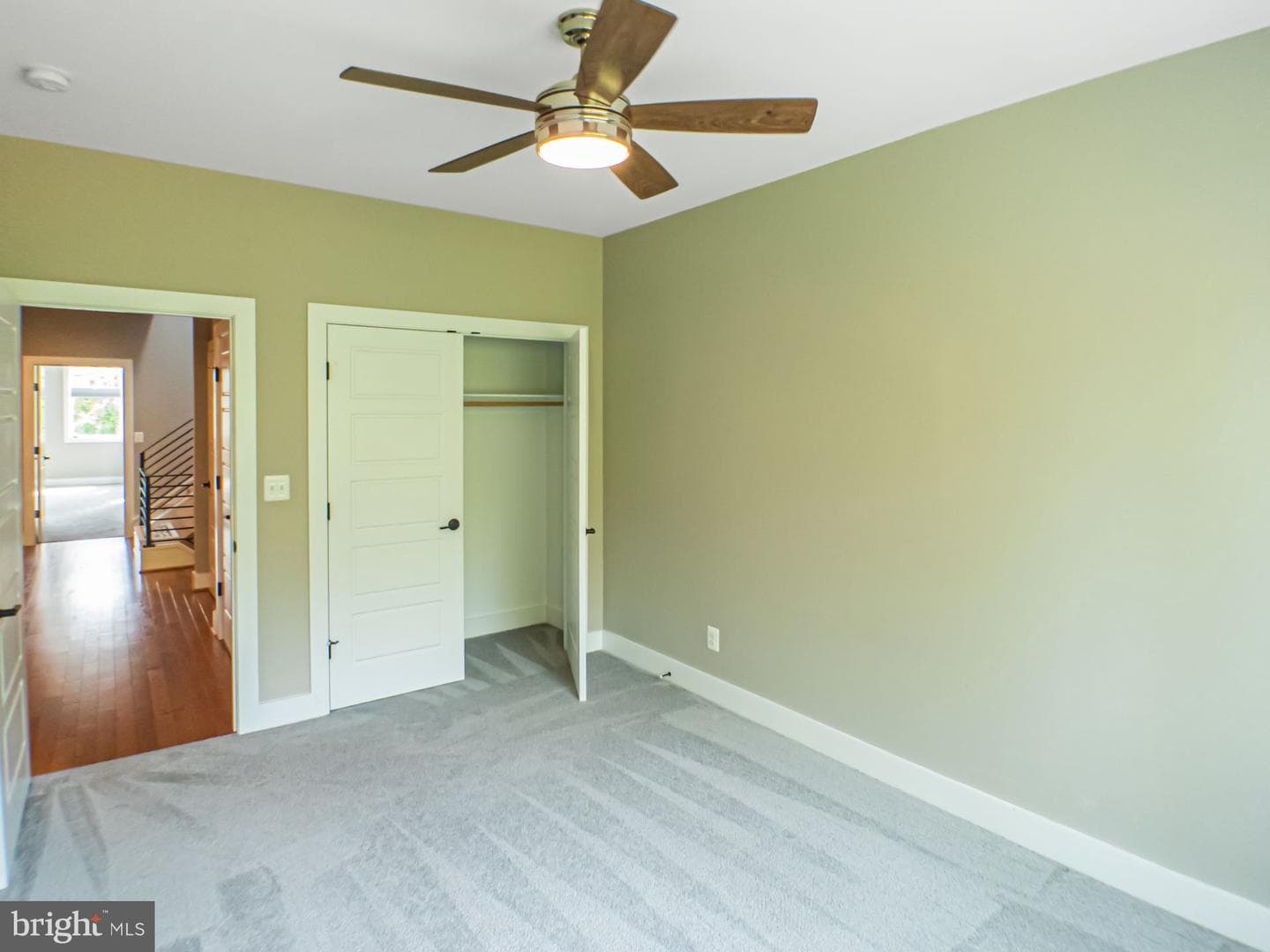 579 Lochlyn Hill Drive photo 13