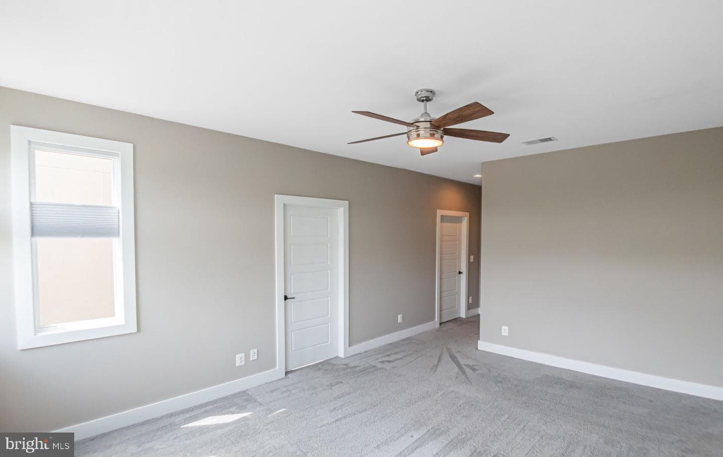 579 Lochlyn Hill Drive photo 24