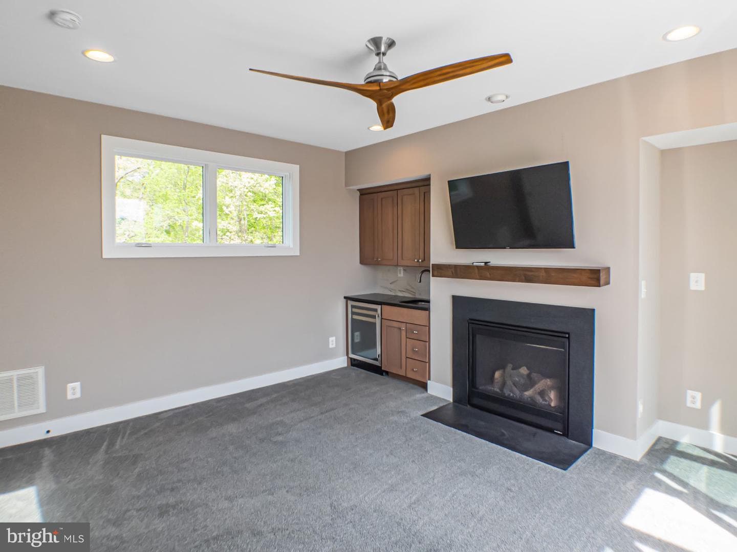 579 Lochlyn Hill Drive photo 36