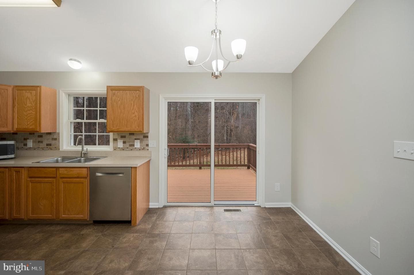 16008 Bruces Lane photo 10