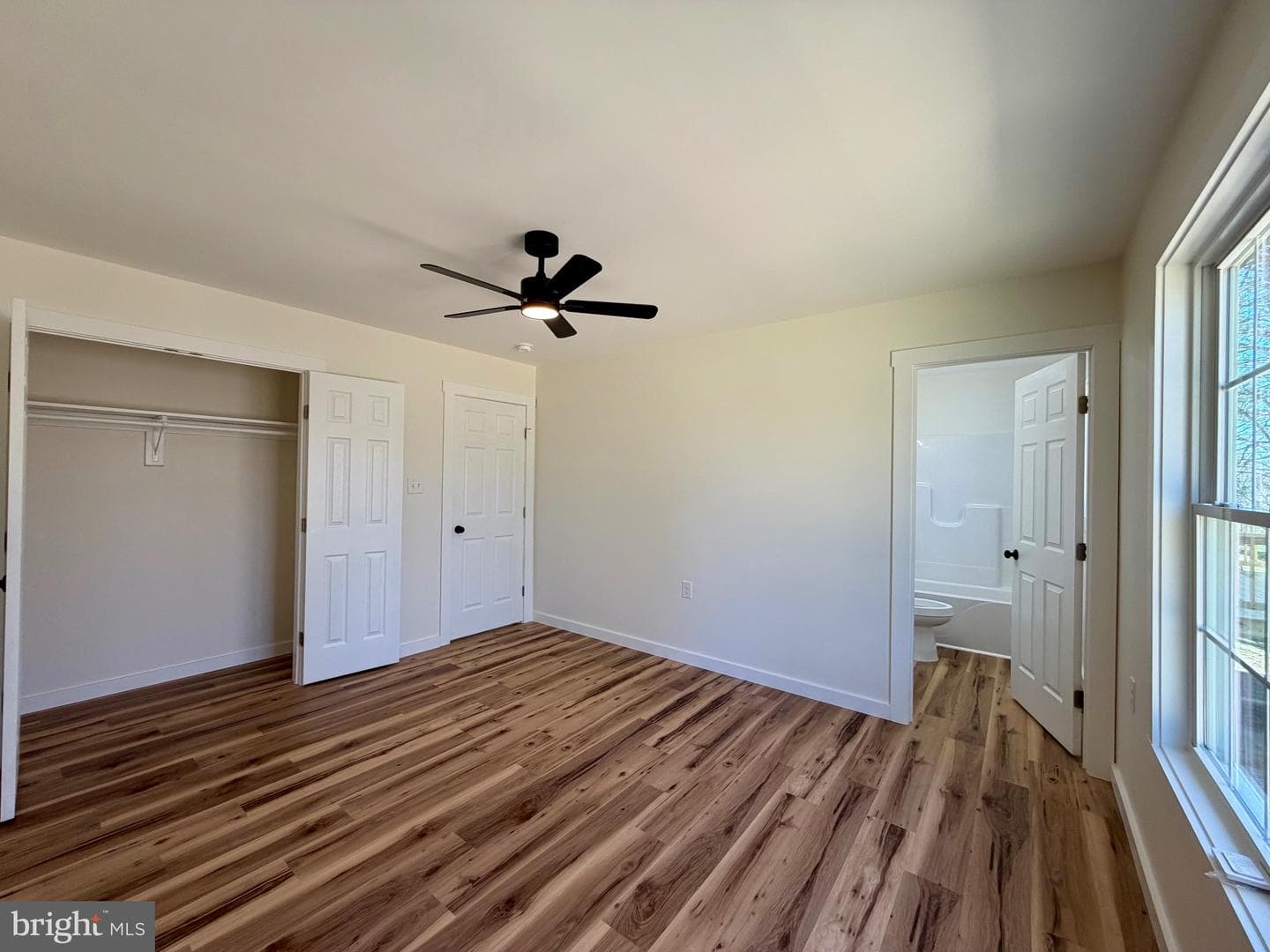 11127 Scott Street photo 10