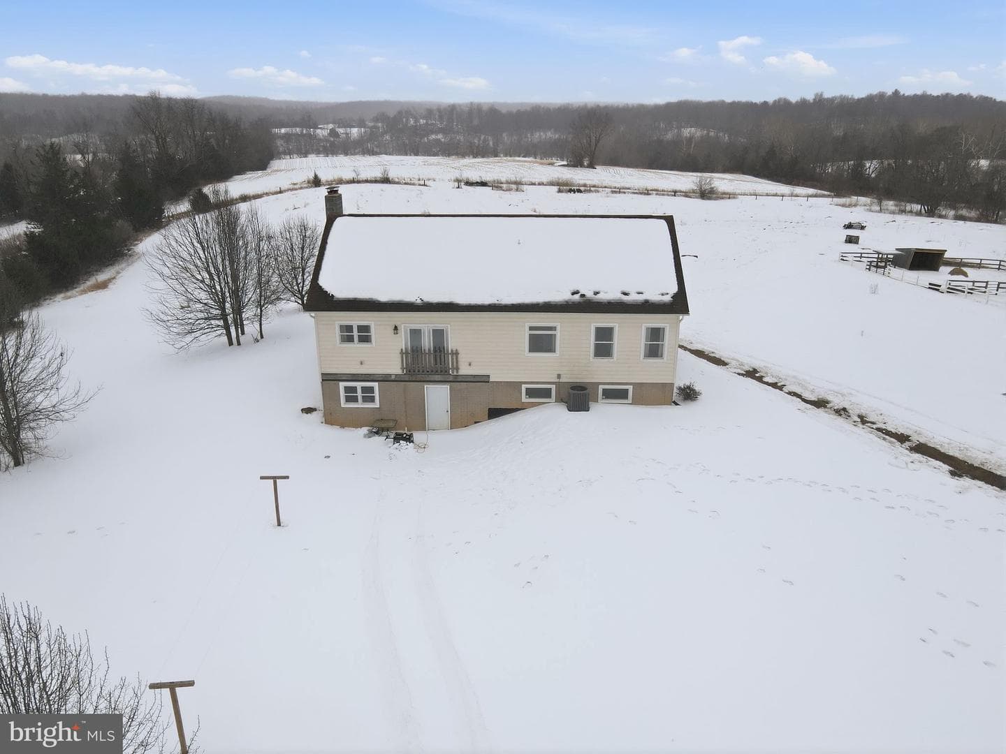 7466 Meadow View Lane photo 2
