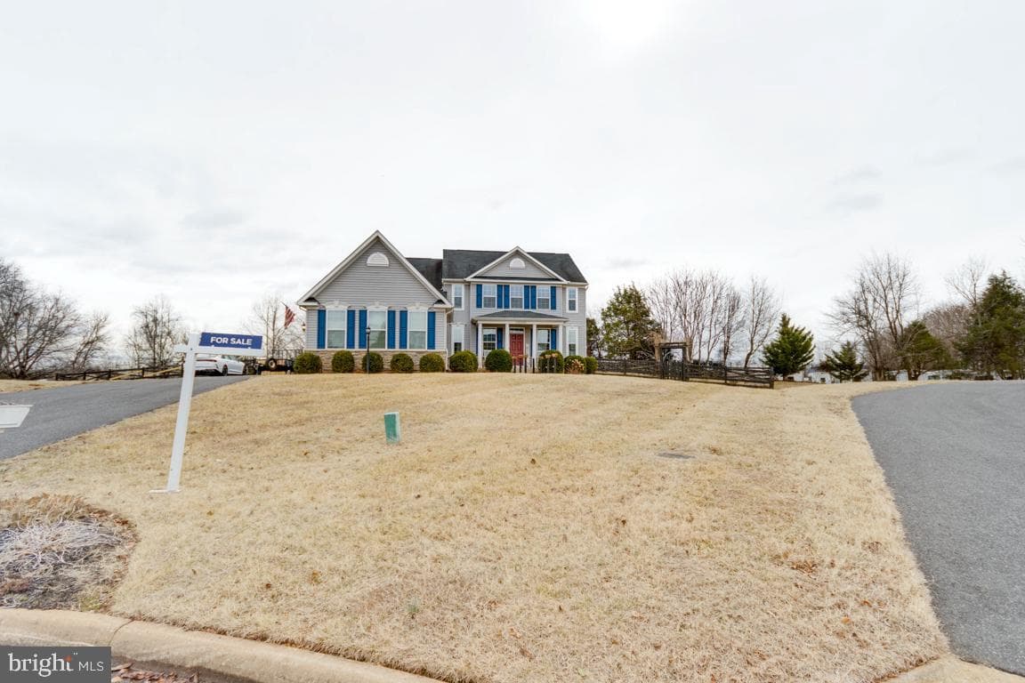 15525 Hillview Court photo 2