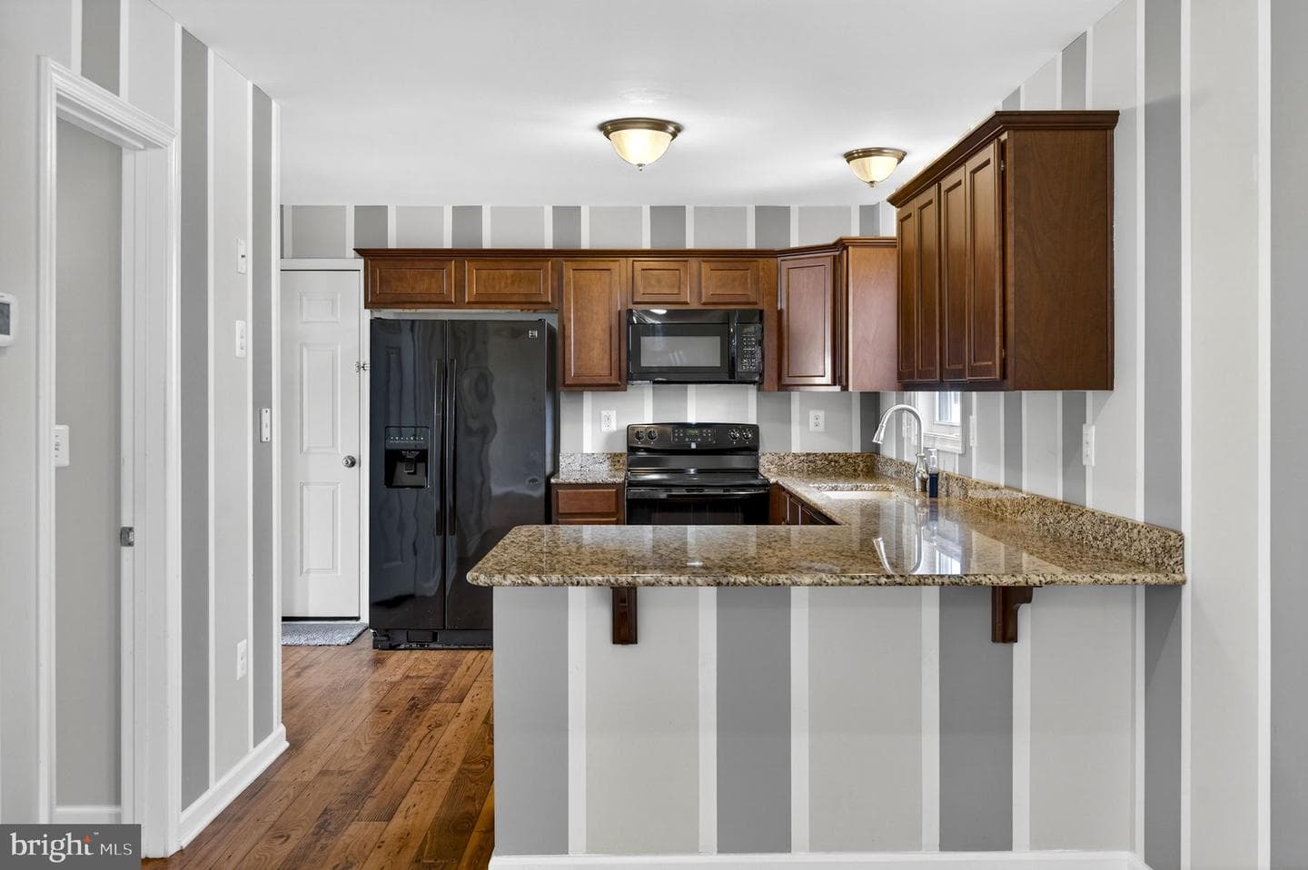 17287 Birchwood photo 17