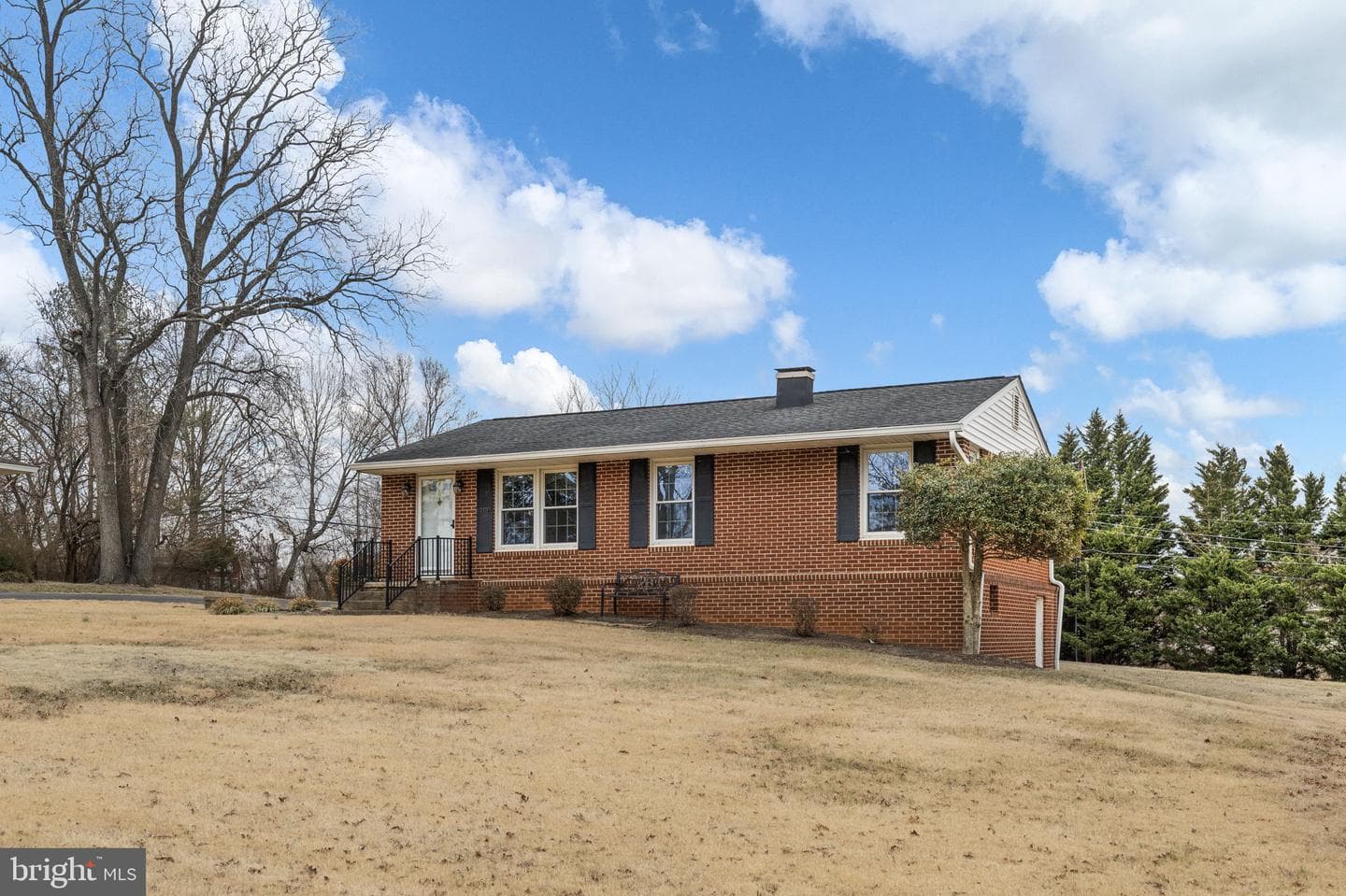 315 Lesco Boulevard photo 3
