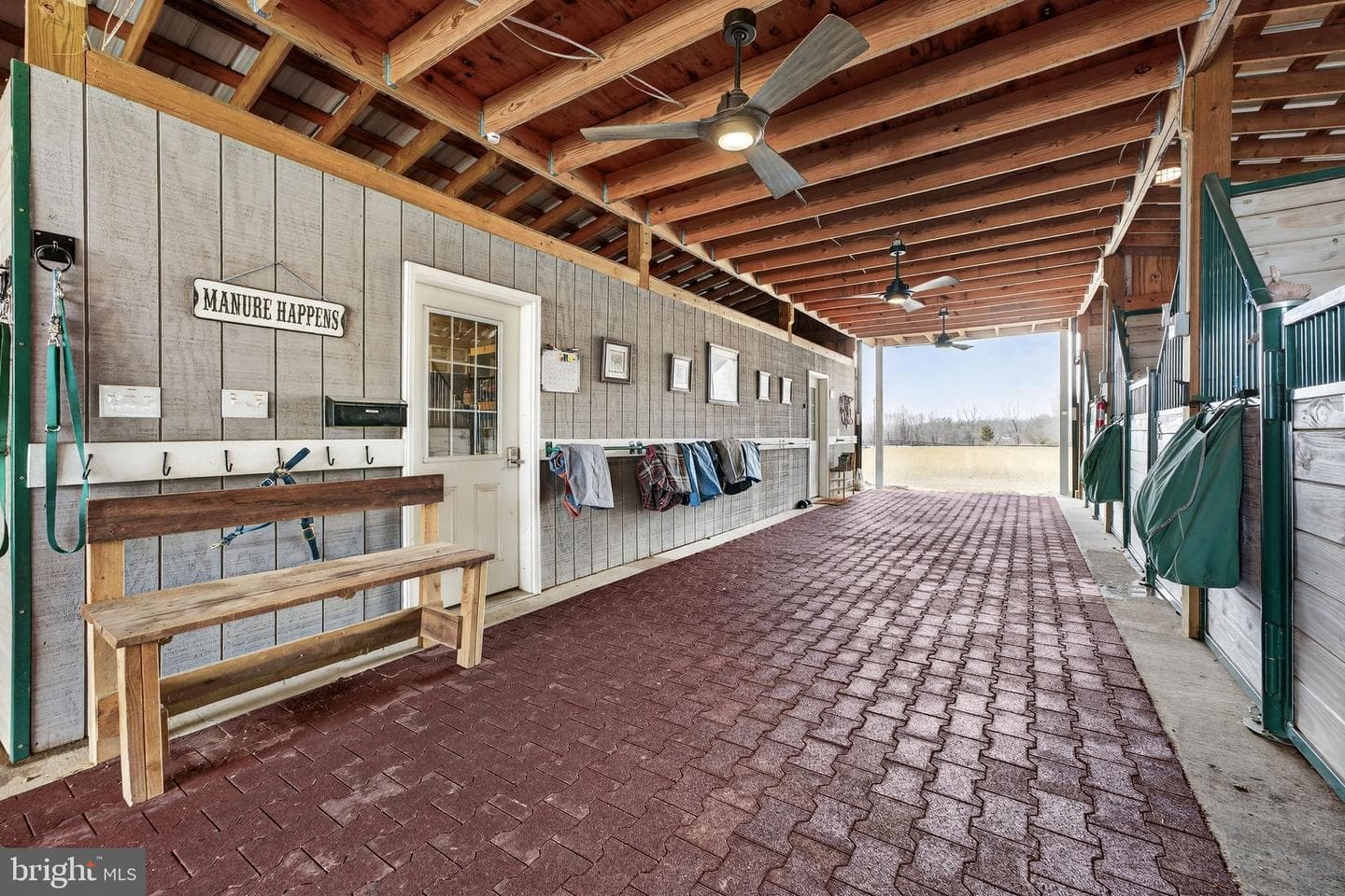 6478 Laurel Hill Lane photo 9
