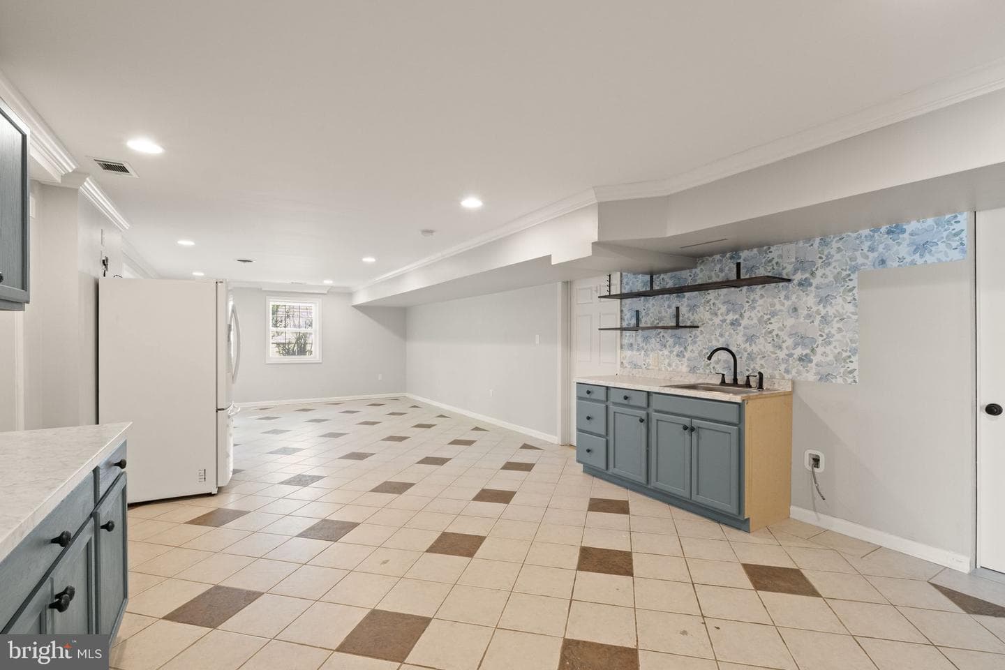 553 Windermere Drive photo 51