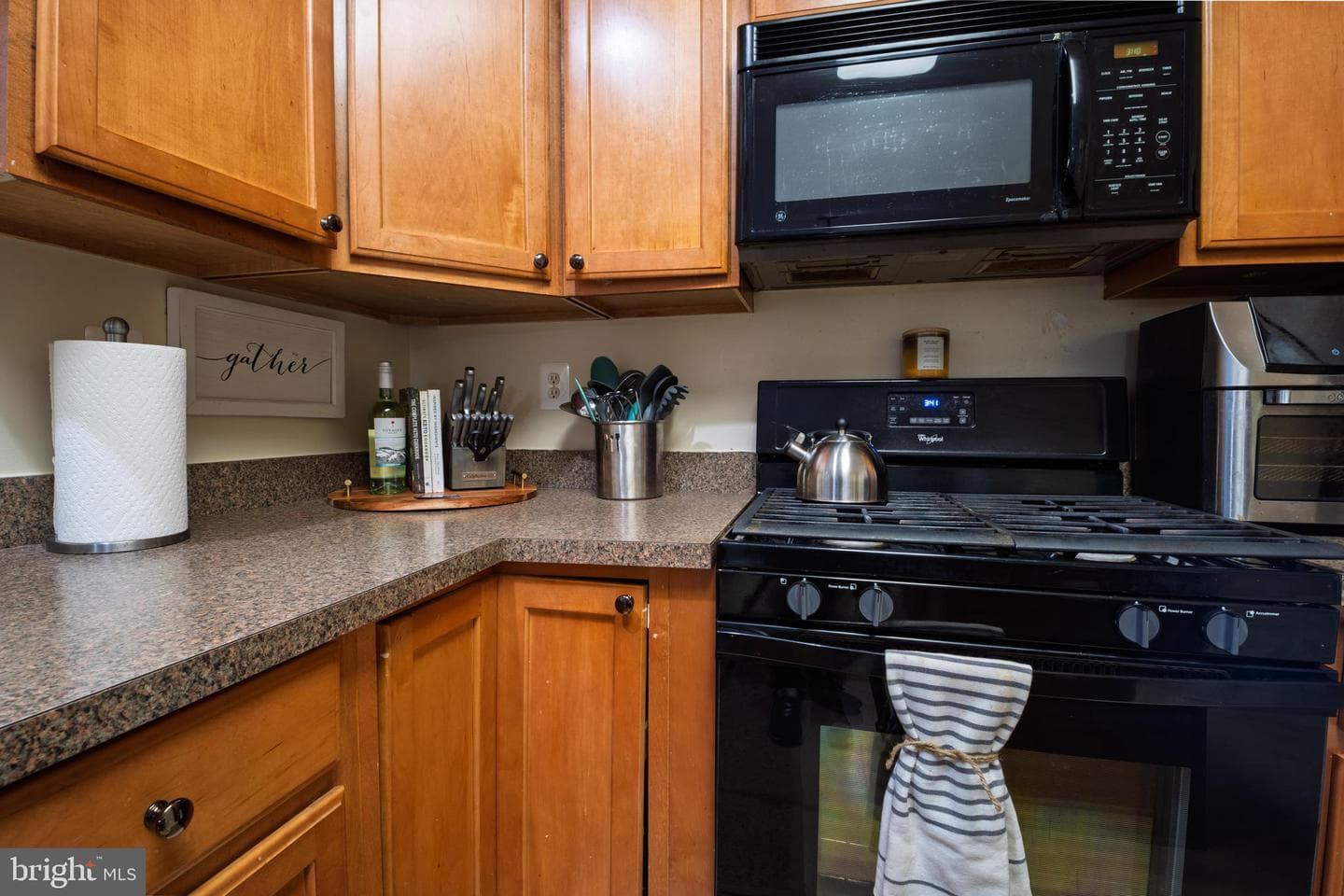816 Fairview Village Court photo 19