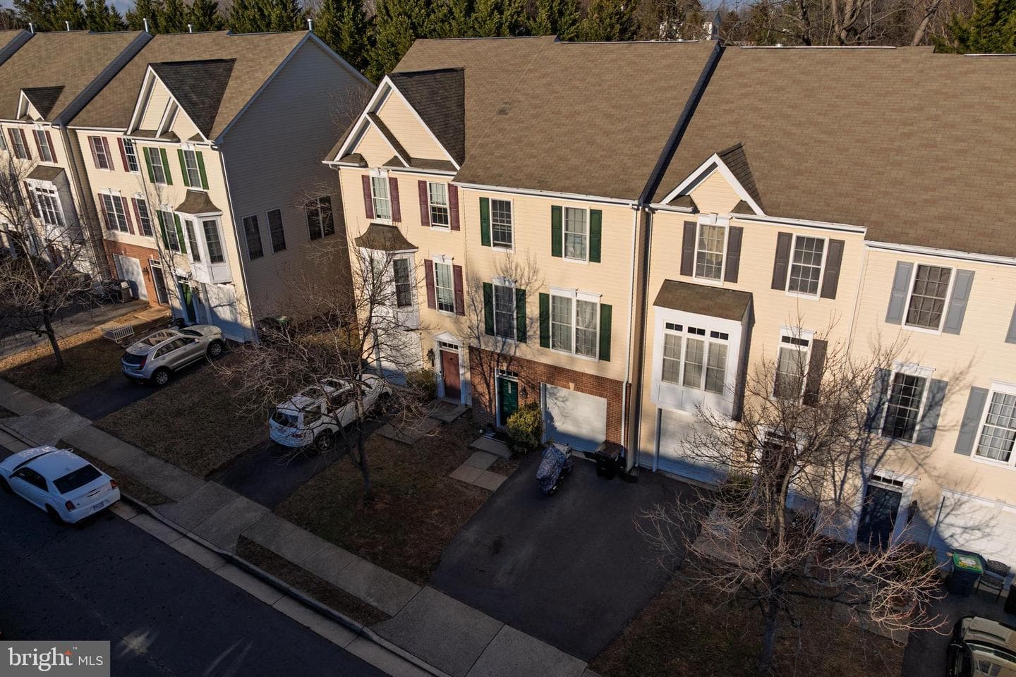 816 Fairview Village Court photo 35
