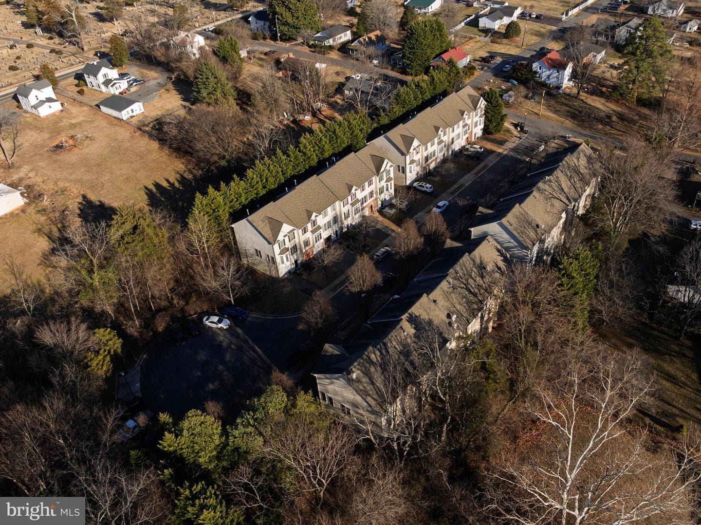 816 Fairview Village Court photo 36