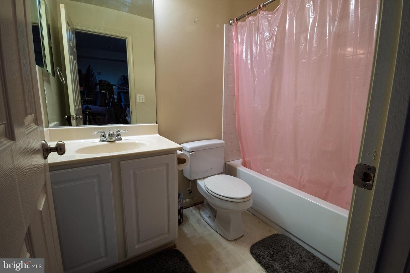 816 Fairview Village Court photo 8