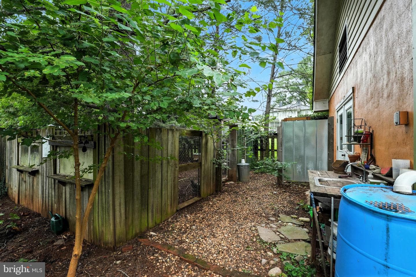 802 S Blue Ridge Avenue photo 30