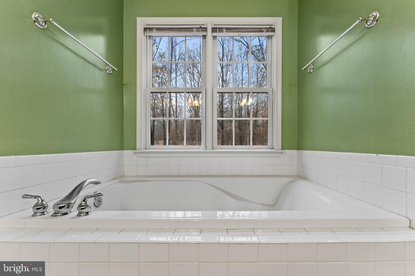 19388 Manor Dr photo 32