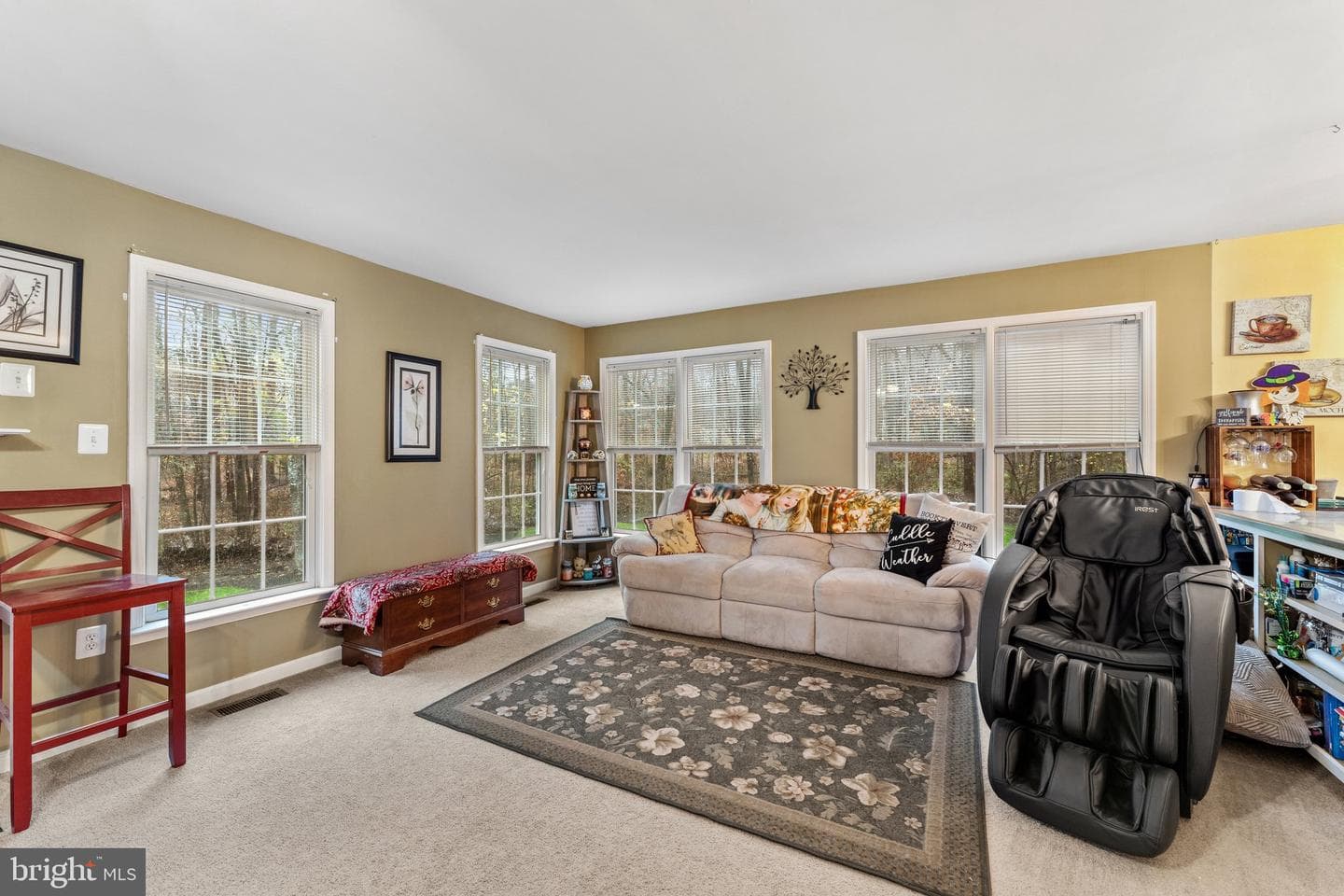 19388 Manor Dr photo 9